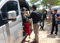 ชุมพร –  กอ.รมน.ชุมพร ลุยสำนักสงฆ์ ลากคอพระเถื่อนเมียนมา สึกกลางวัด ดำเนินคดีลอบเข้าเมือง