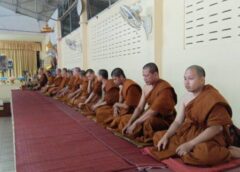 ชุมพร-ดราม่าวงการสงฆ์ร้อนระอุ! งานศพพรุตะเคียนวุ่น เจ้าอาวาสสั่งเบรกพระวัดอื่นขึ้นอาสนะ อ้าง “กฎวัด” ทั้งที่เป็นลูกศิษย์หลวงพ่อโปร่งเหมือนกัน