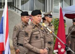รองจเรตำรวจแห่งชาติลงพื้นที่ชุมพร ตรวจเยี่ยมบำรุงขวัญ ตชด.ชายแดน-พฐ.-สภ.เมืองชุมพร ย้ำปฏิบัติหน้าที่เต็มที่ ไม่ทำผิดวินัย-อาญา พร้อมมอบเงินช่วยตำรวจสูญเสียขาขวาเพื่อปกป้องประชาชน