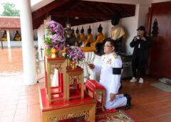 ปลื้มปีติทั่วชุมพร! อัญเชิญผ้าพระราชทานขึ้นห่มพระบรมธาตุสวี สืบสานประเพณีศักดิ์สิทธิ์คู่เมือง พุทธศาสนิกชนหลั่งไหลร่วมอิ่มบุญ