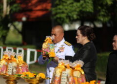 มทบ.44 ค่ายเขตอุดมศักดิ์ จัดพิธีทำบุญตักบาตรพระสงฆ์ 10 รูป ถวายพระราชกุศล พร้อมประกอบพิธีสวดพระพุทธมนต์